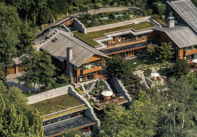 Photo of Bill Gates House